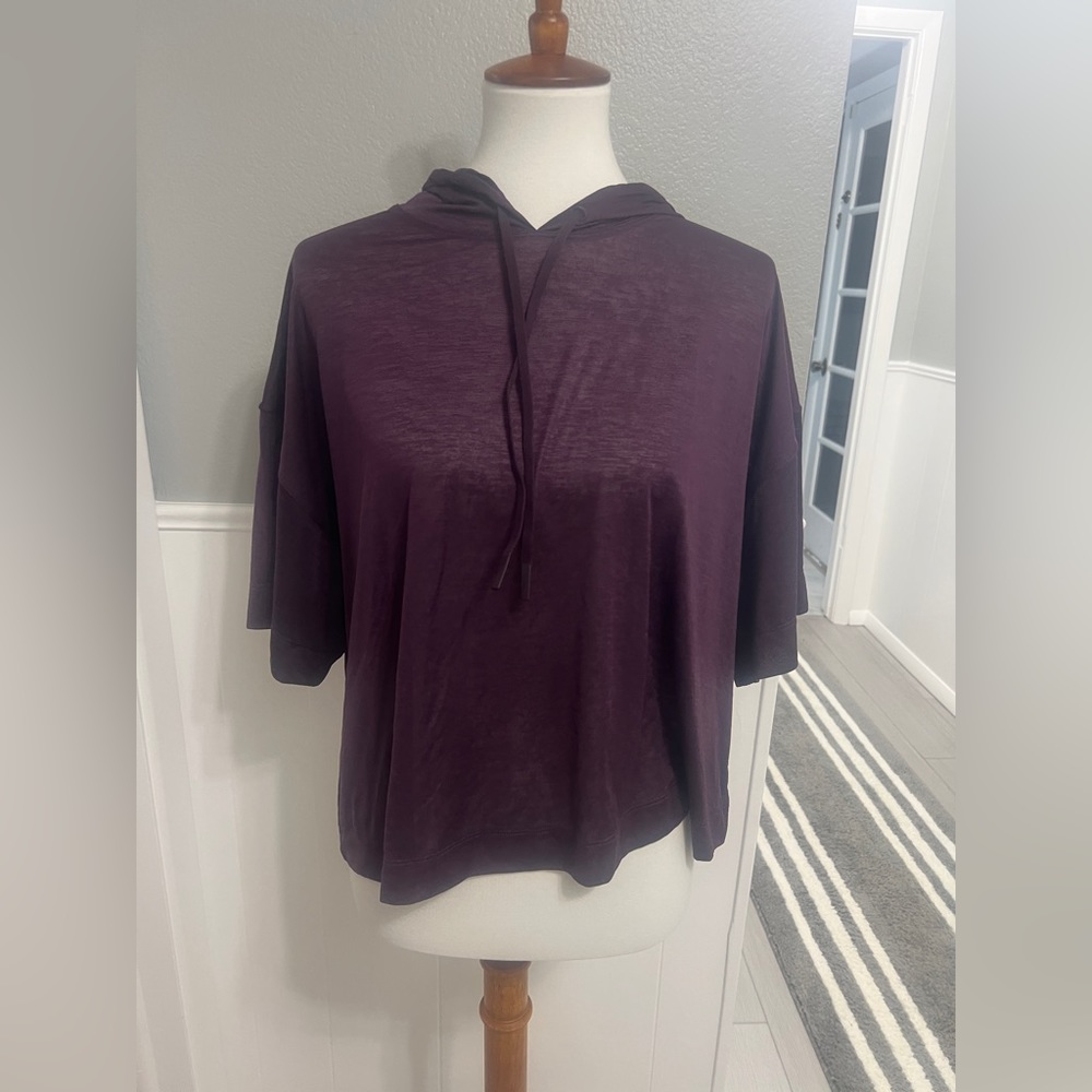 Athleta Plum Vapor Hooded Tee size M